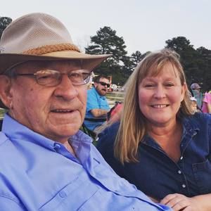 Meet your Posher, Elisa